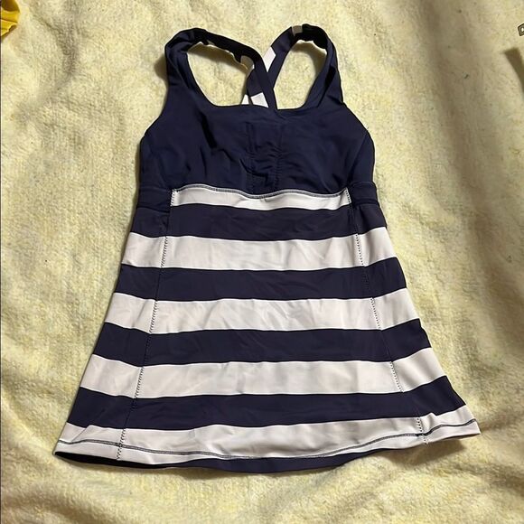 Lululemon Stuff Your Bra Tank II navy - Picture 1 of 3